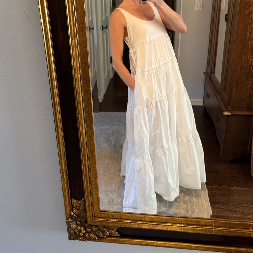 Elegant Michael Kors White Sleeveless Maxi Dress with pockets